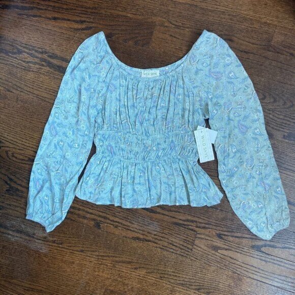 Wild Skye Bohemian low scoop neck line  long sleeve top Sage Paisley  Size Large - Picture 1 of 4